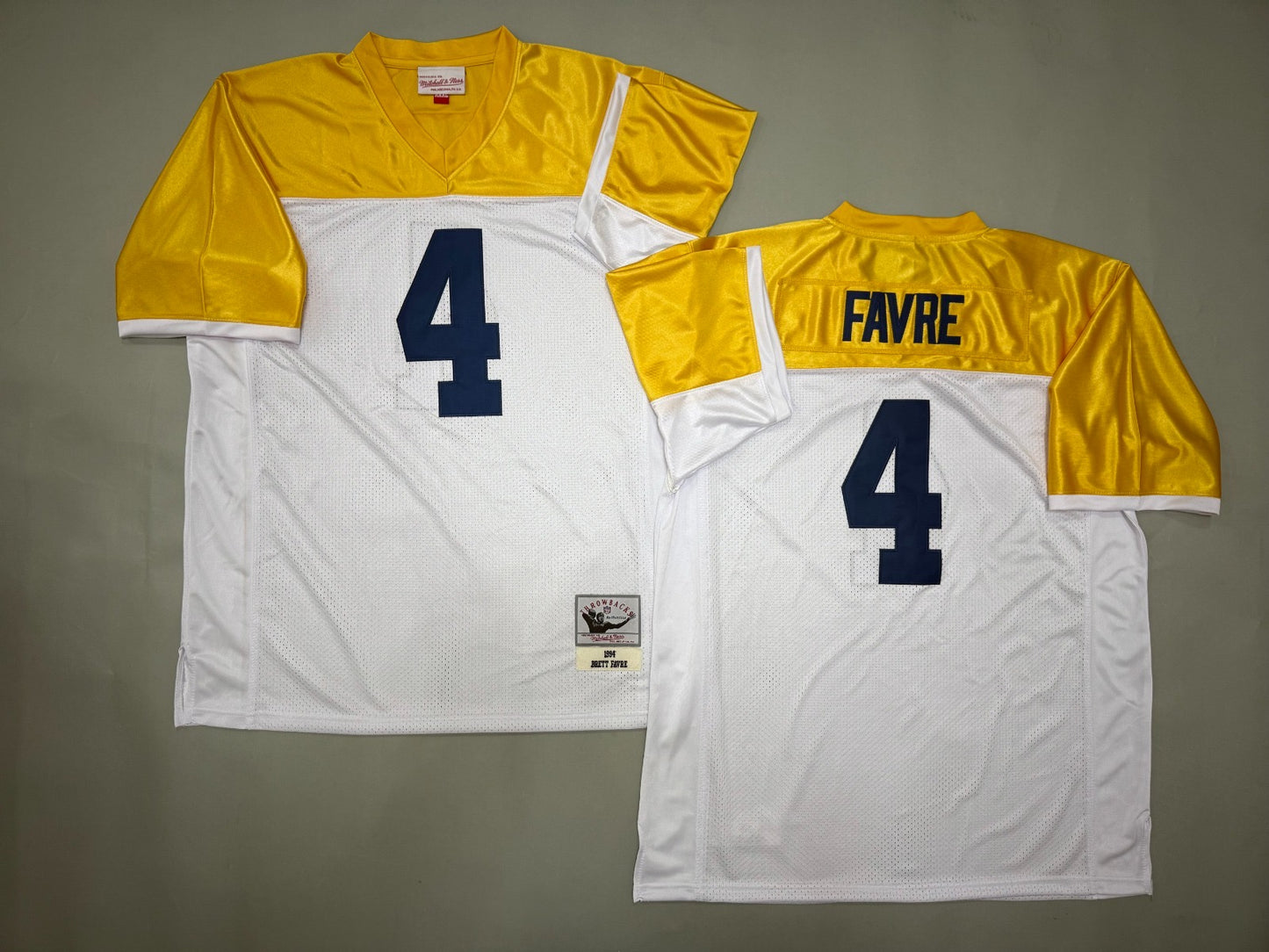 GREEN BAY PACKERS BRETT FAVRE WHITE VINTAGE JERSEY