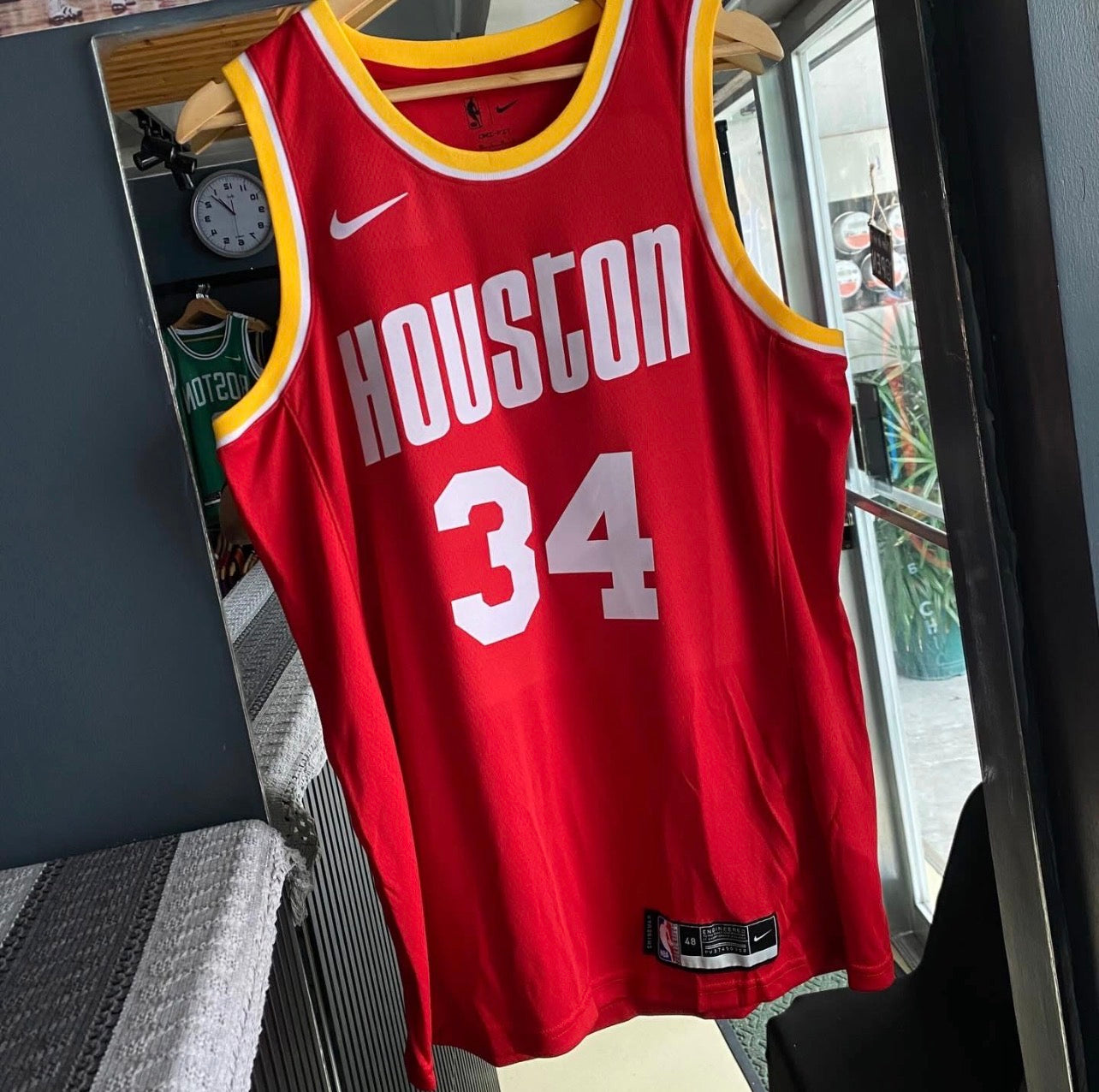 HOUSTON ROCKETS HAKEEM OLAJUWON RED VINTAGE JERSEY