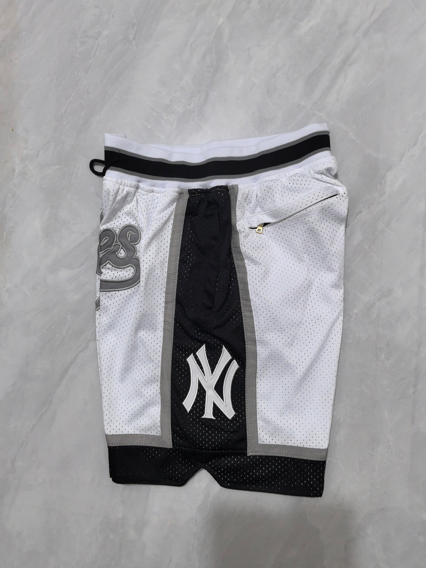 NEW YORK YANKEES WHITE SHORTS