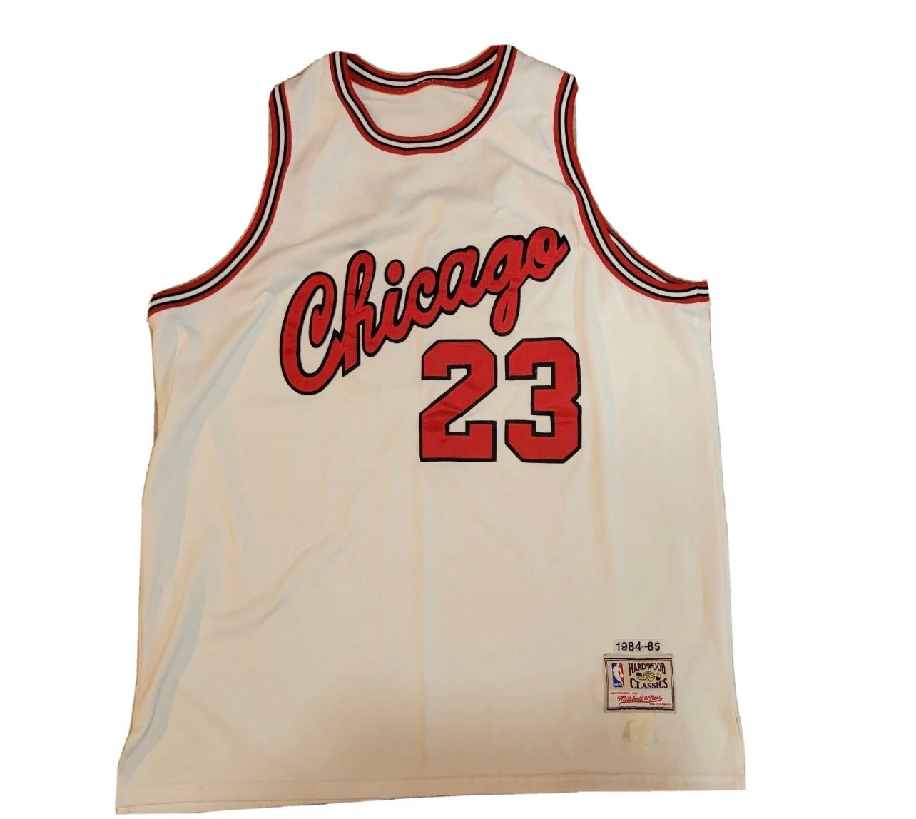 CHICAGO BULLS MICHAEL JORDAN WHITE VINTAGE JERSEY