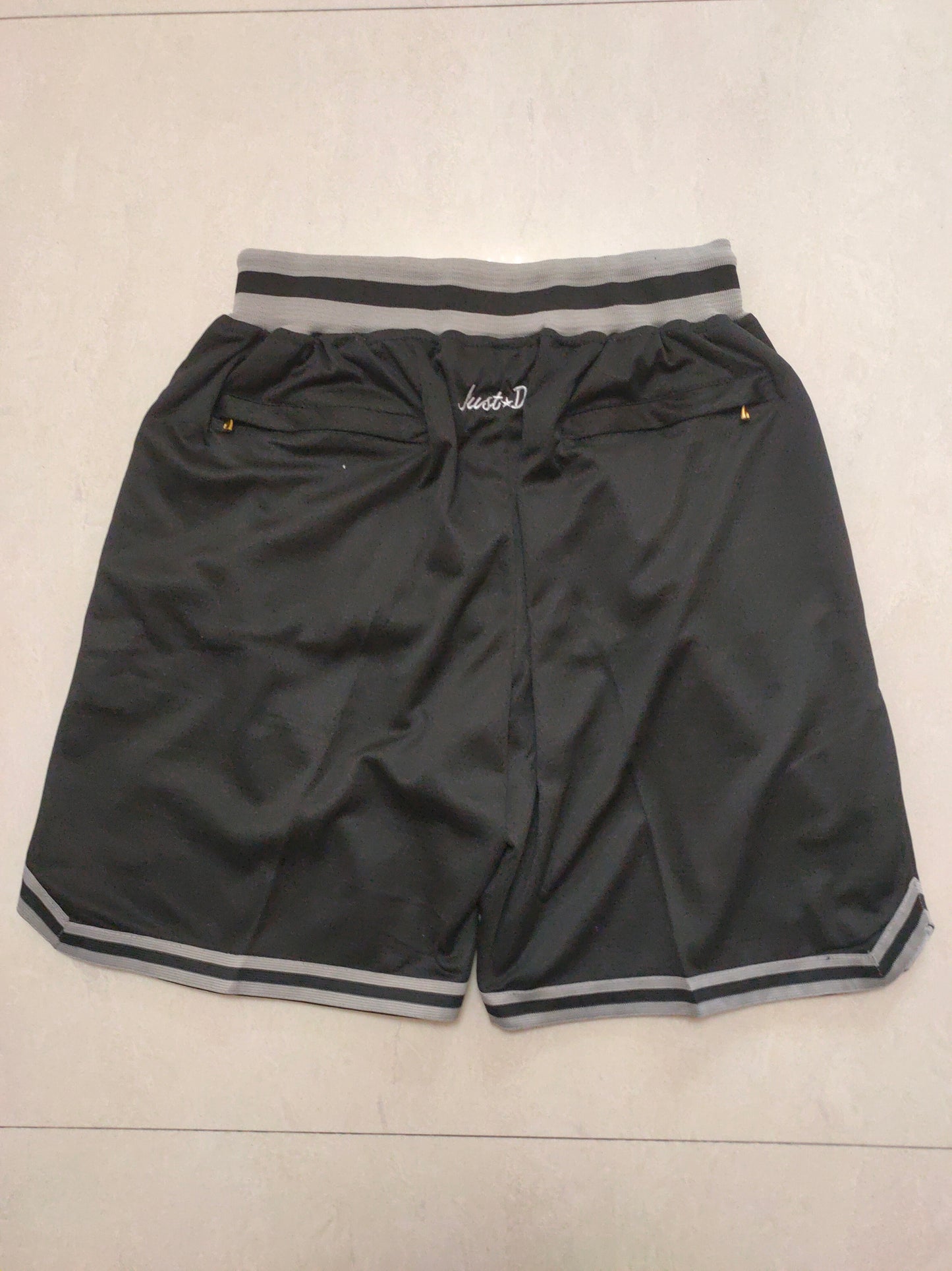 LAS VEGAS RAIDERS BLACK SHORTS