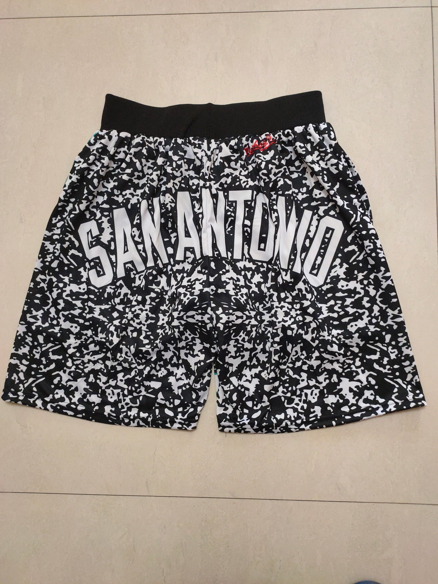 SAN ANTONIO SPURS BLACK SHORTS