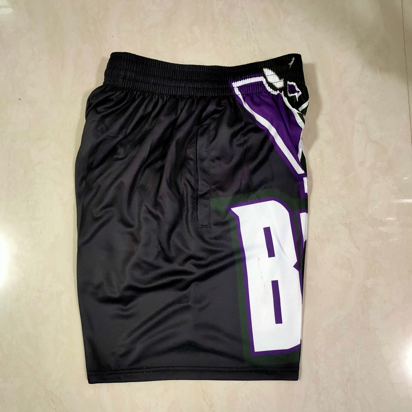 MILWAUKEE BUCKS BLACK SHORTS