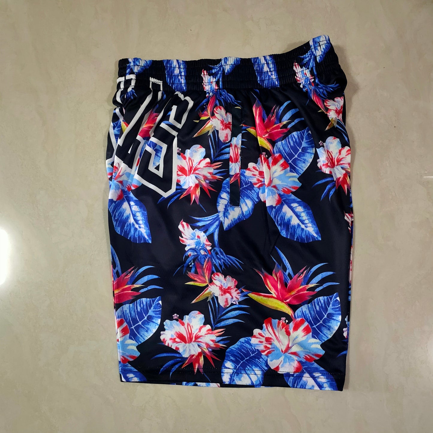 CHICAGO BULLS FLOWER SHORTS