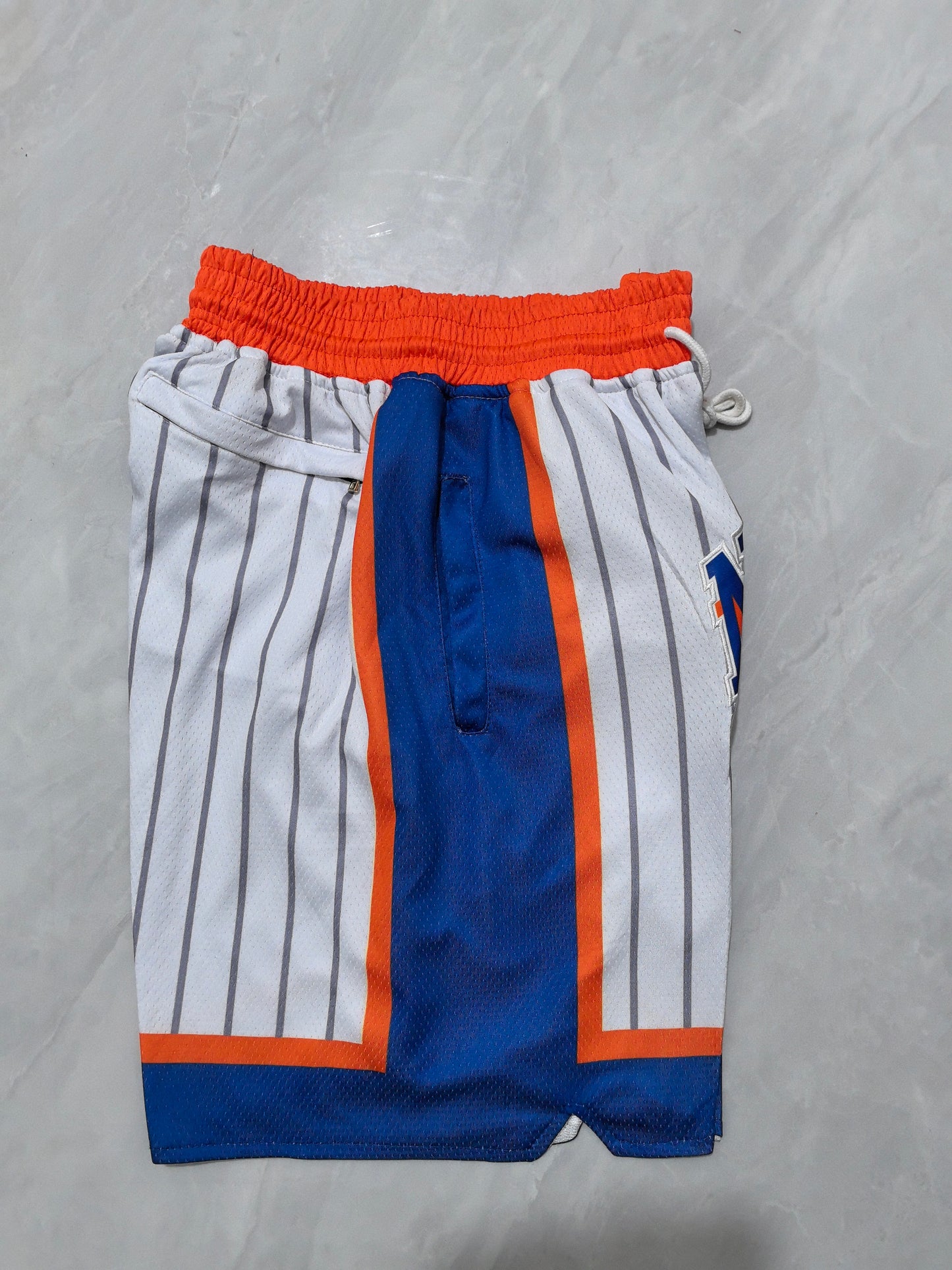 NEW YORK KNICKS WHITE SHORTS