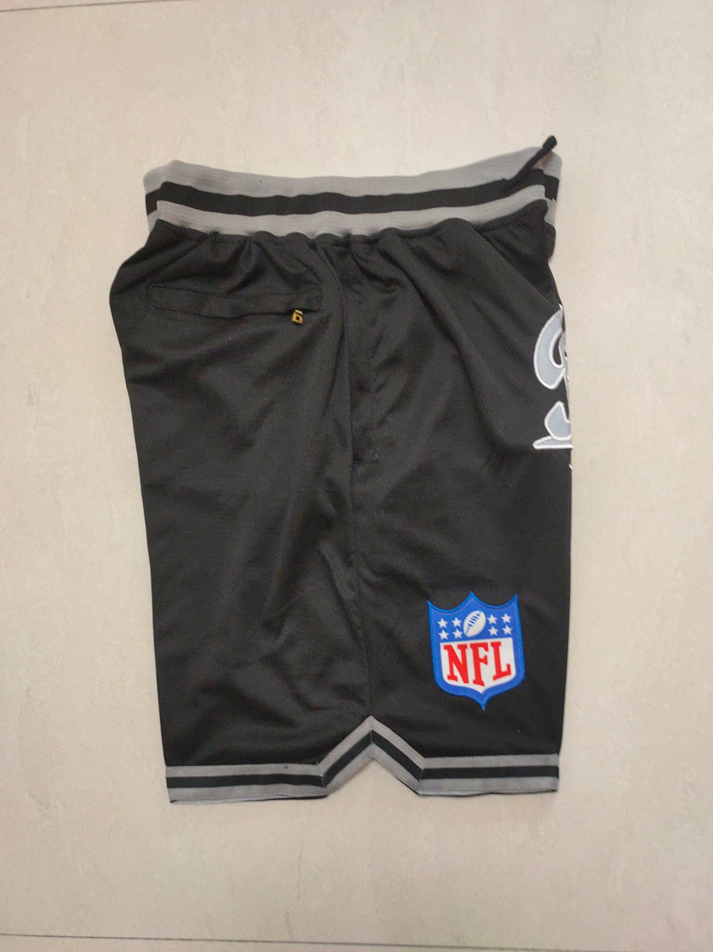 LAS VEGAS RAIDERS BLACK SHORTS