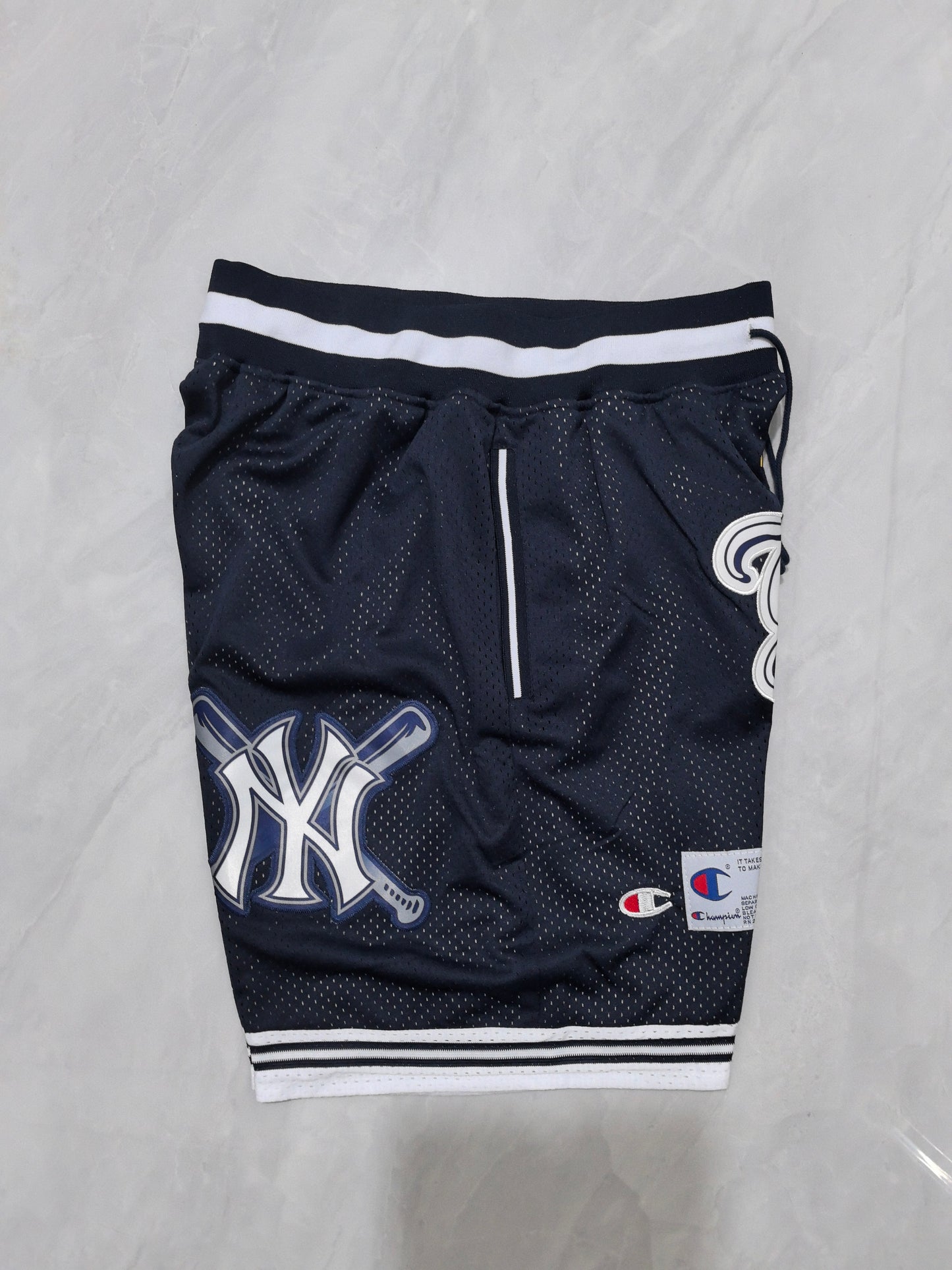 NEW YORK YANKEES BLUE SHORTS