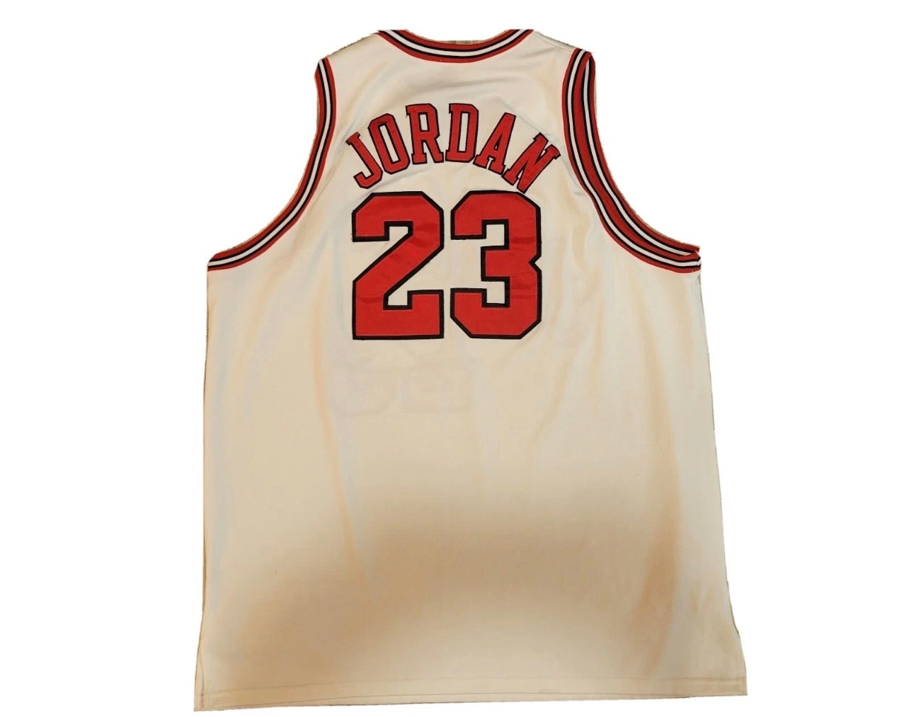 CHICAGO BULLS MICHAEL JORDAN WHITE VINTAGE JERSEY