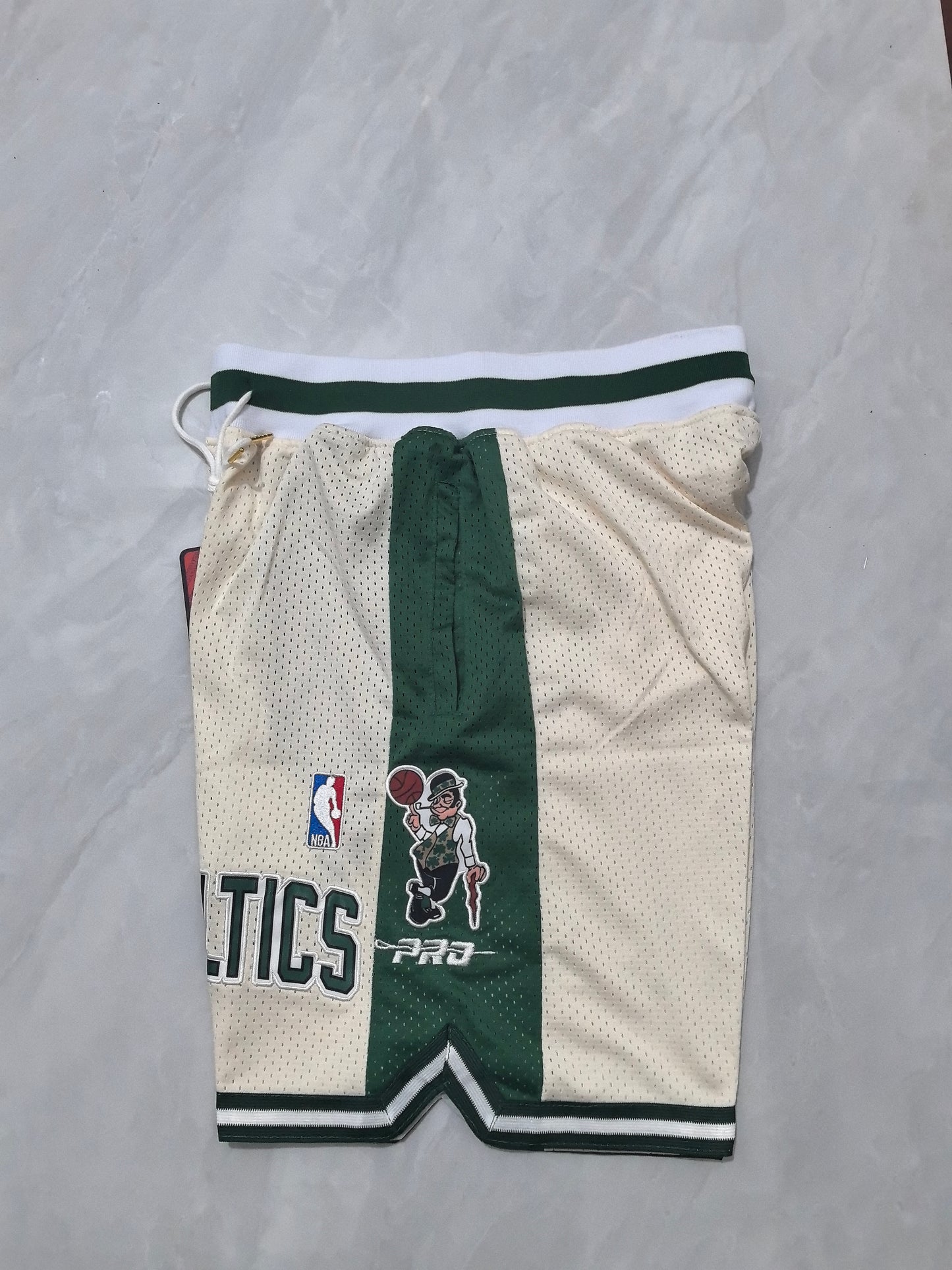BOSTON CELTICS BEIGE SHORTS