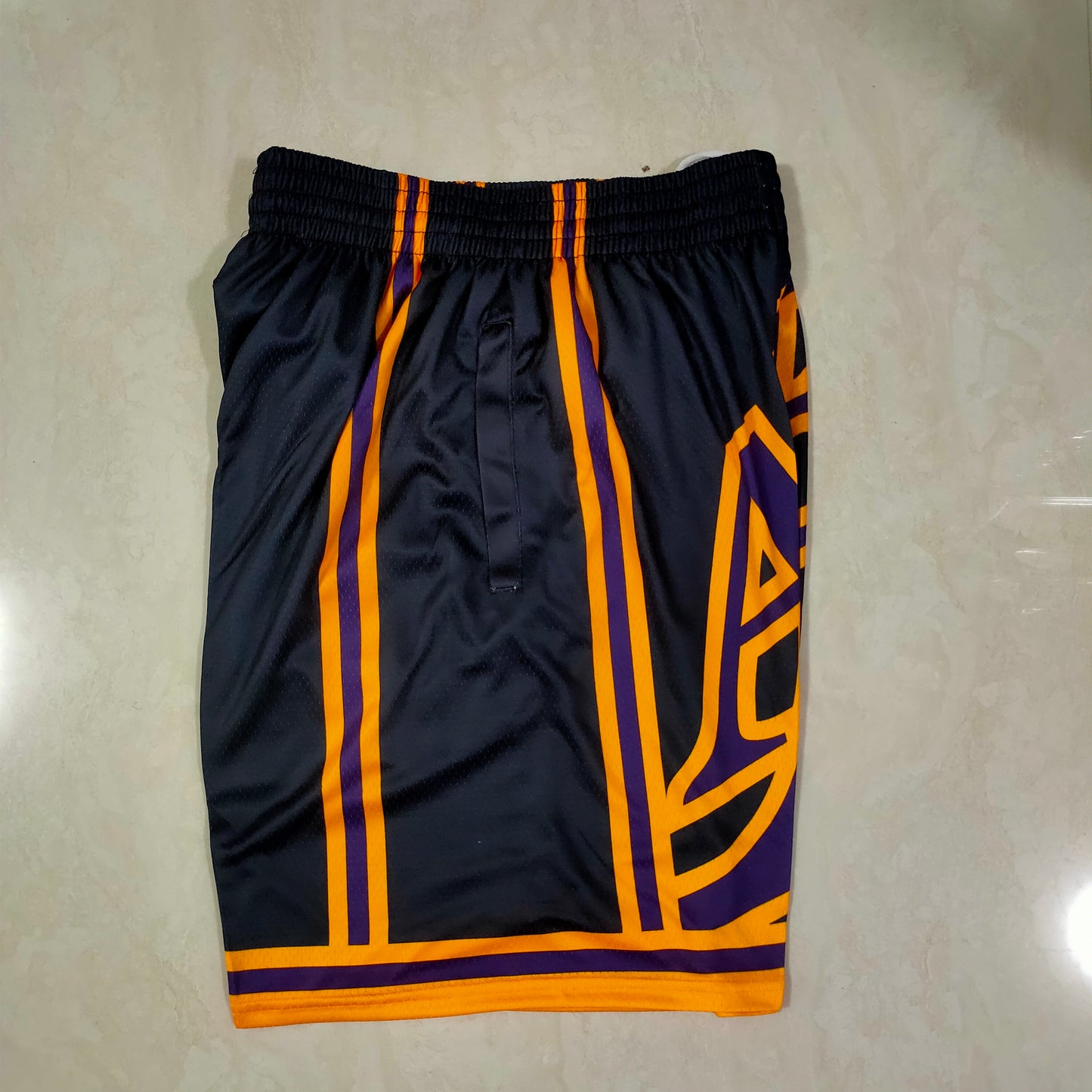LOS ANGELES LAKERS BLACK SHORTS