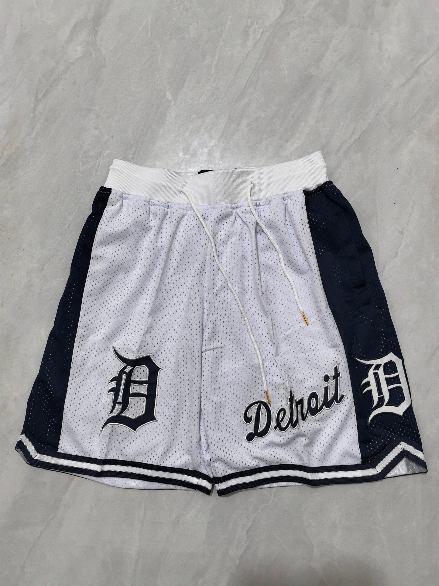 DETROIT TIGERS WHITE SHORTS