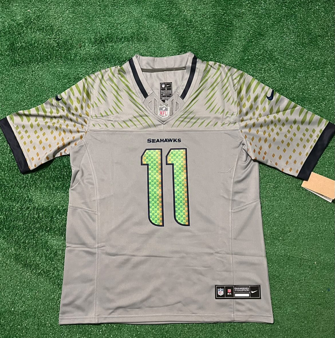 Seattle Seahawks JSN gray jersey ￼