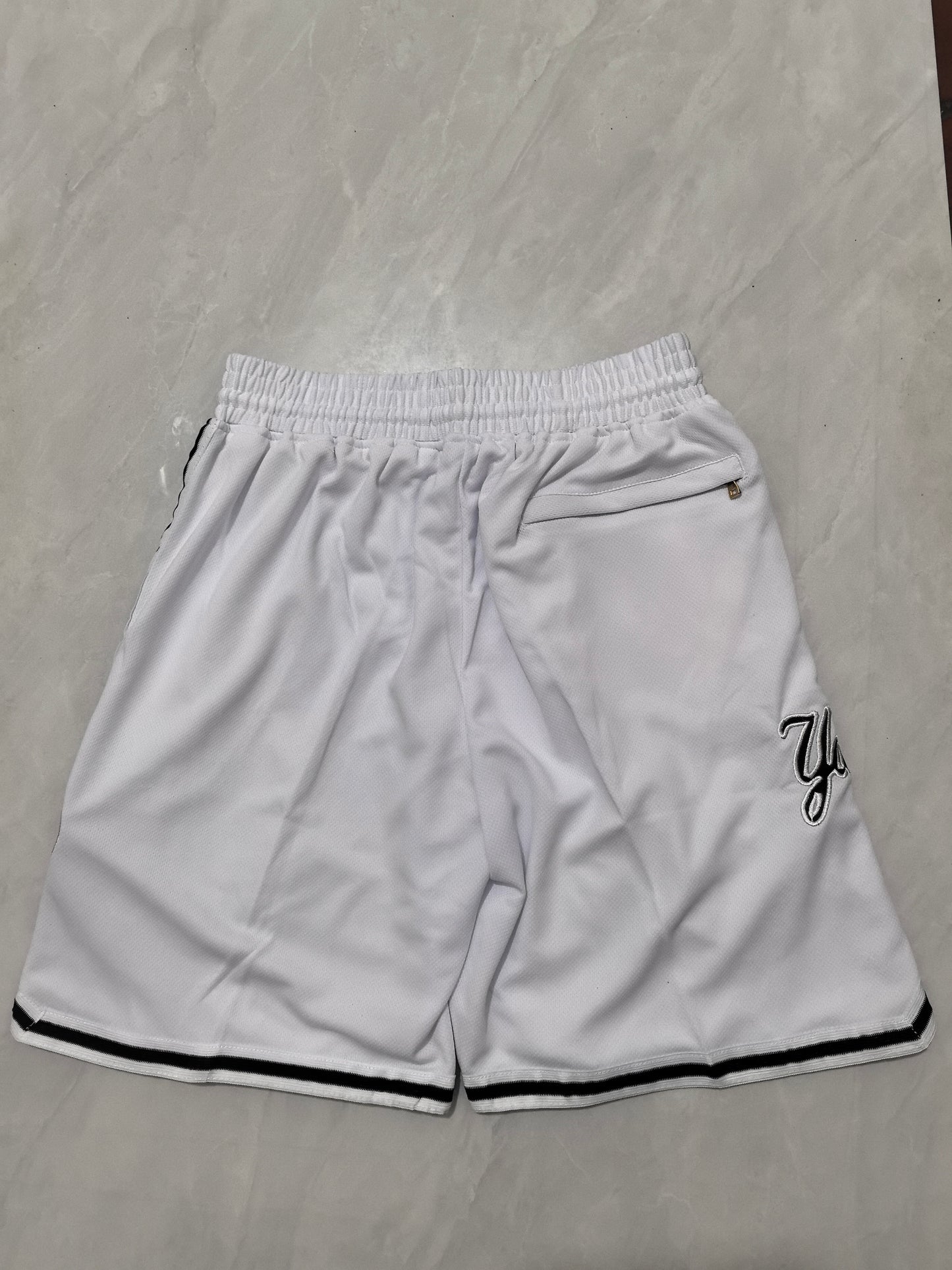 NEW YORK YANKEES WHITE SHORTS