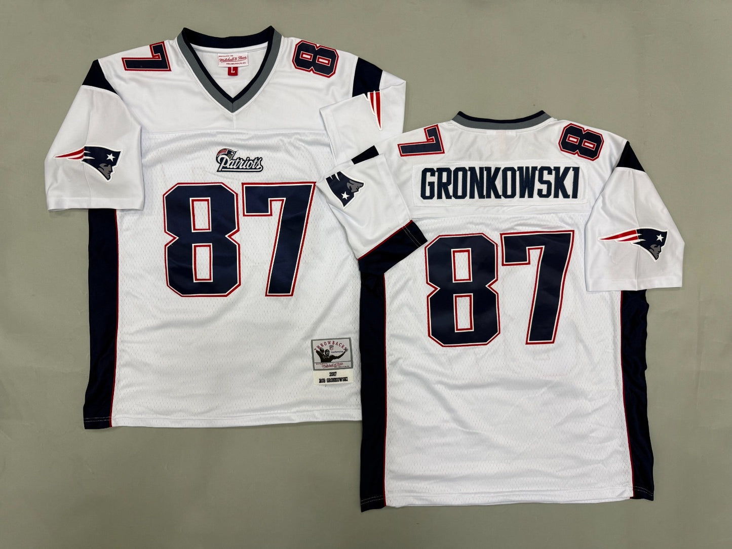 NEW ENGLAND PATRIOTS ROB GRONKOWSKI WHITE VINTAGE JERSEY