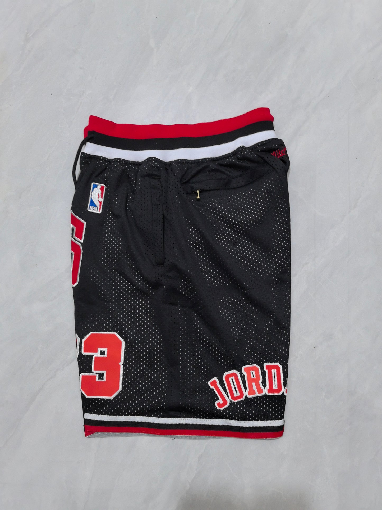 CHICAGO BULLS BLACK SHORTS