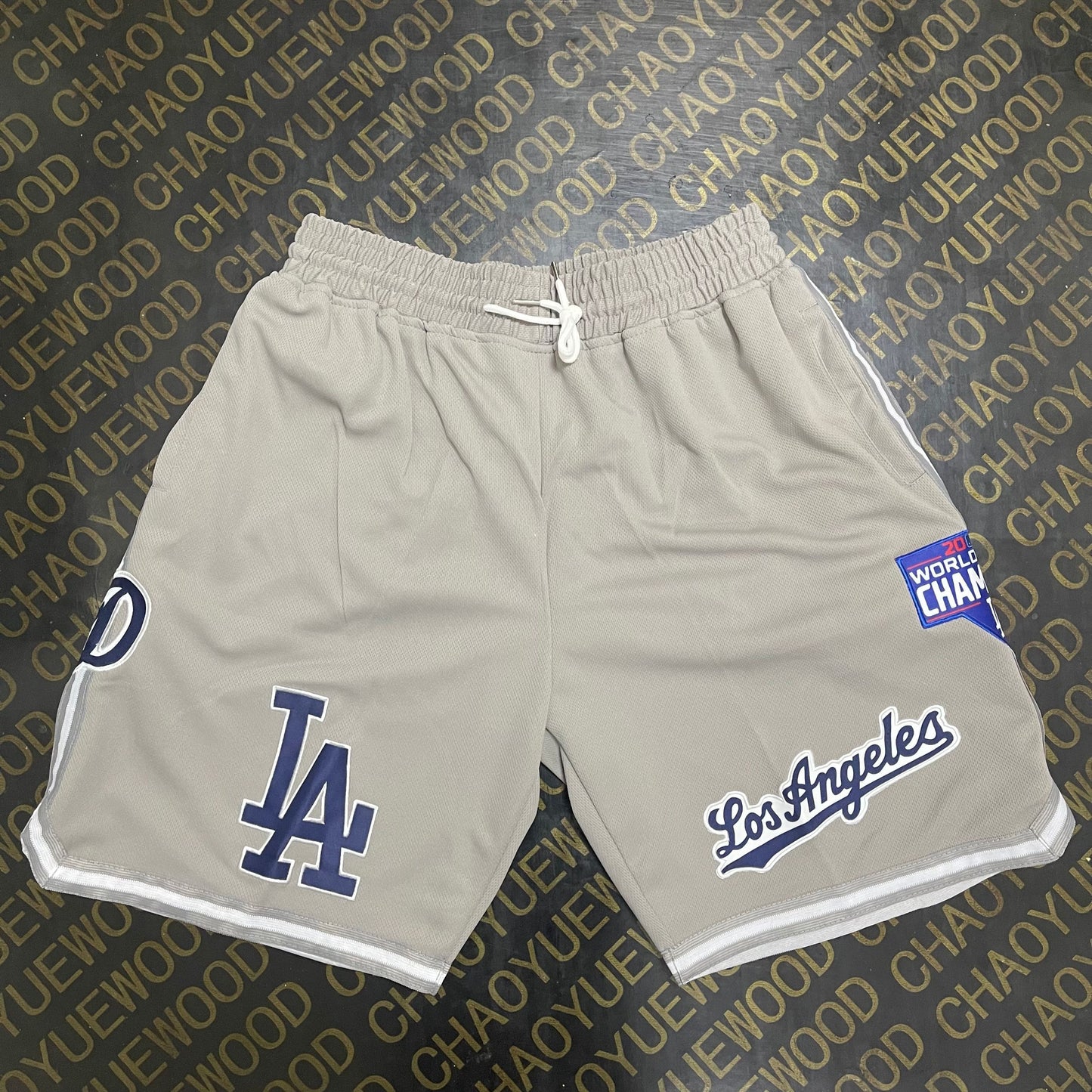 LOS ANGELES DODGERS GREY SHORTS