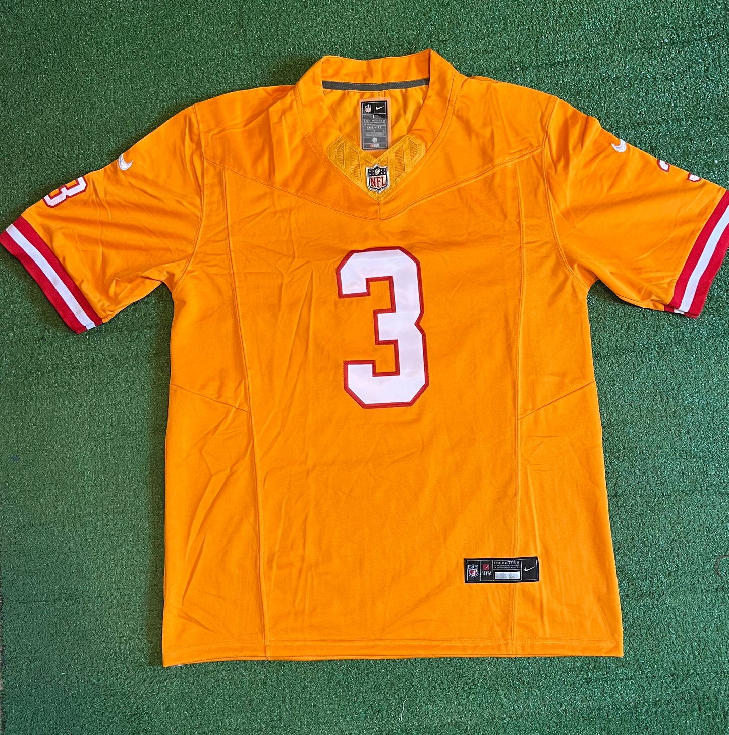 Tampa Bay Buccaneers Rueben Bain Jr. Creamsicle jersey