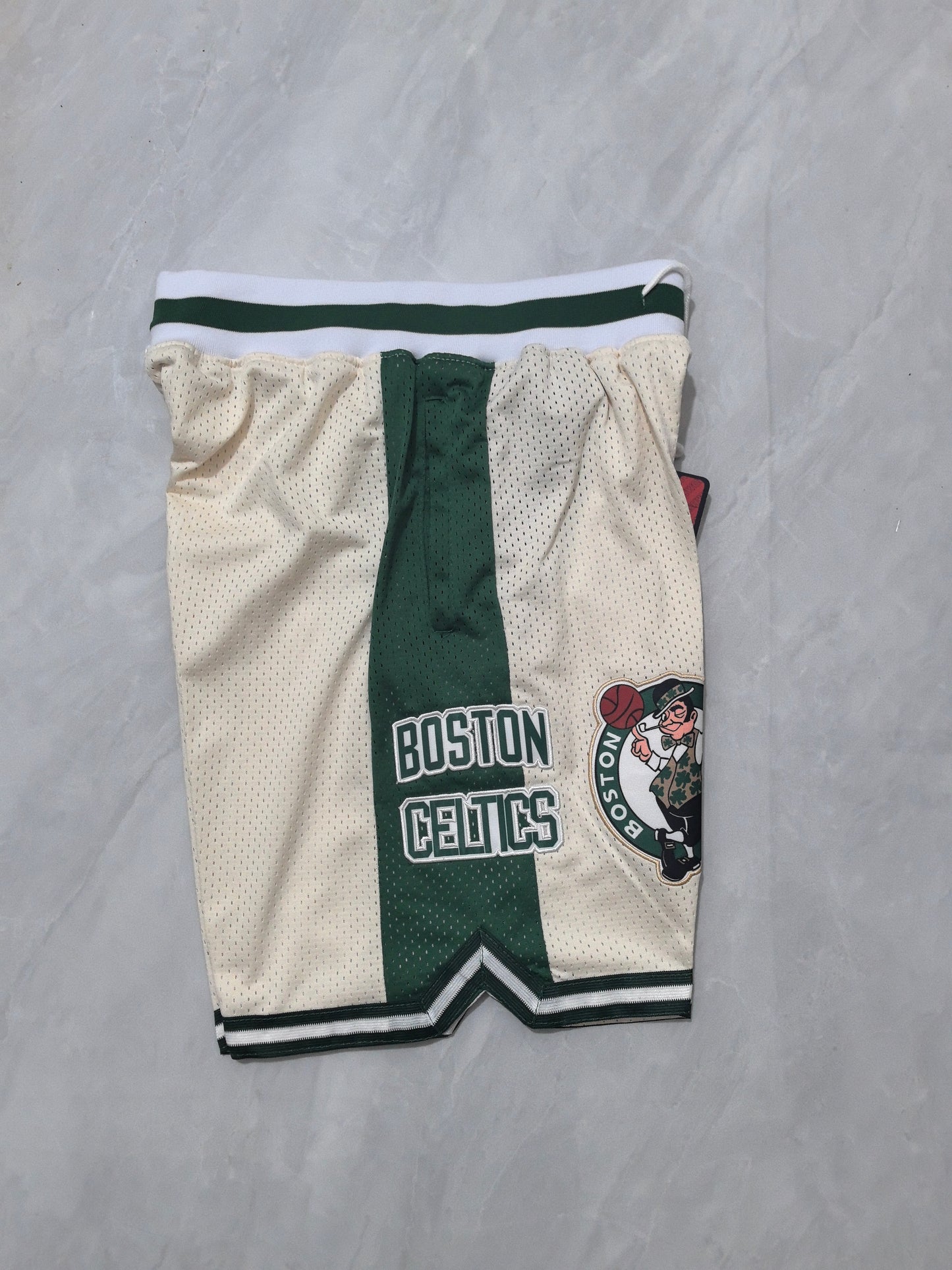 BOSTON CELTICS BEIGE SHORTS