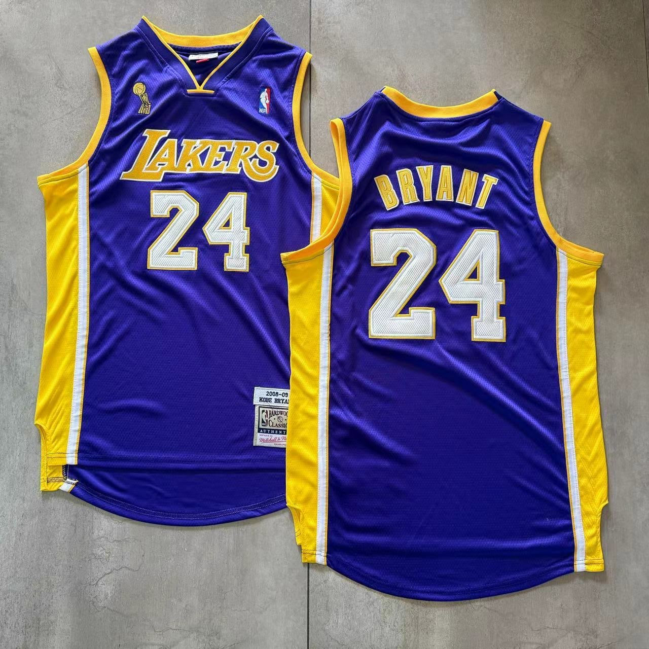 LOS ANGELES LAKERS KOBE BRYANT  PURPLE JERSEY