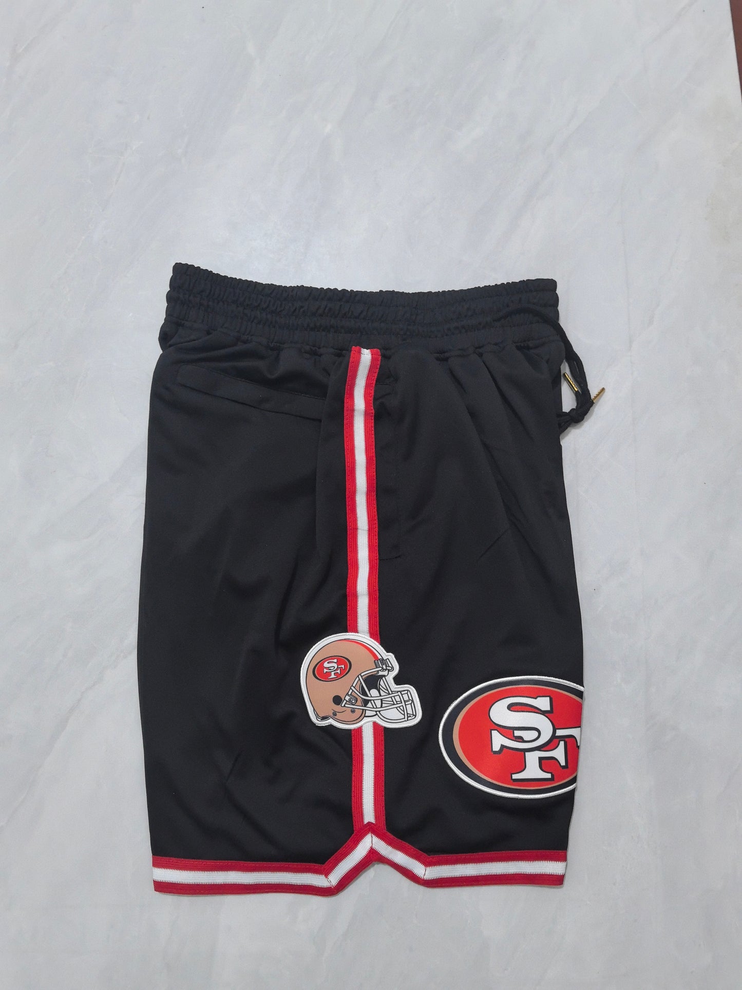 SAN FRANCISCO 49ERS BLACK SHORTS