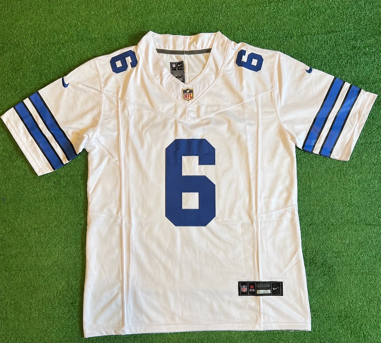 DALLAS COWBOYS DONOVAN EZEIRUAKU WHITE JERSEY