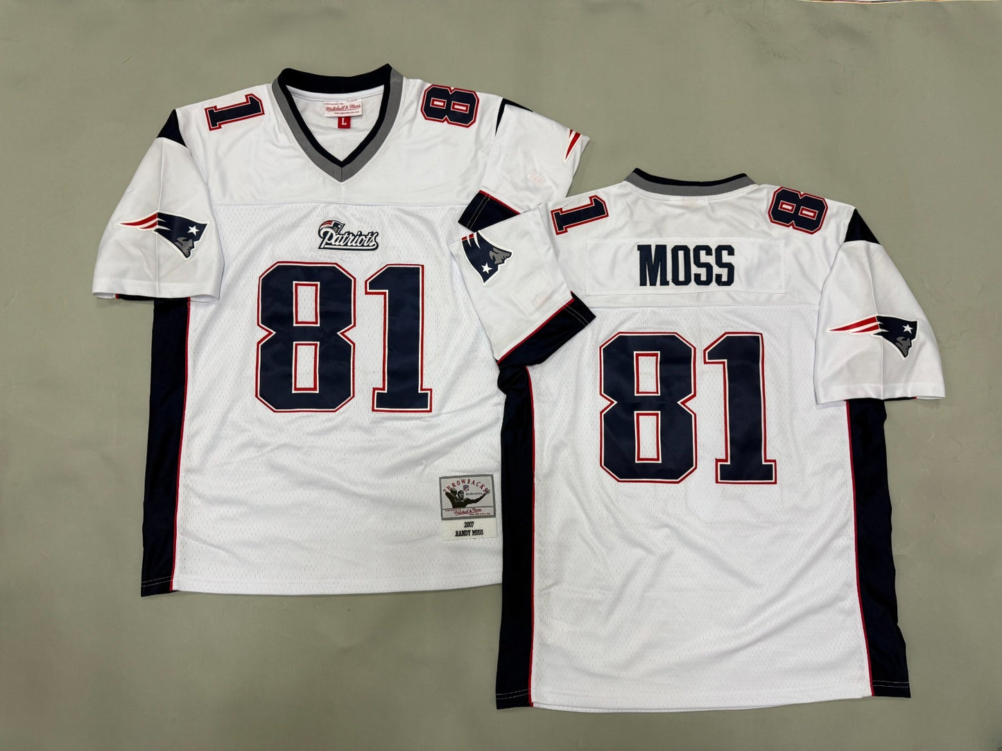 NEW ENGLAND PATRIOTS RANDY MOSS WHITE VINTAGE JERSEY