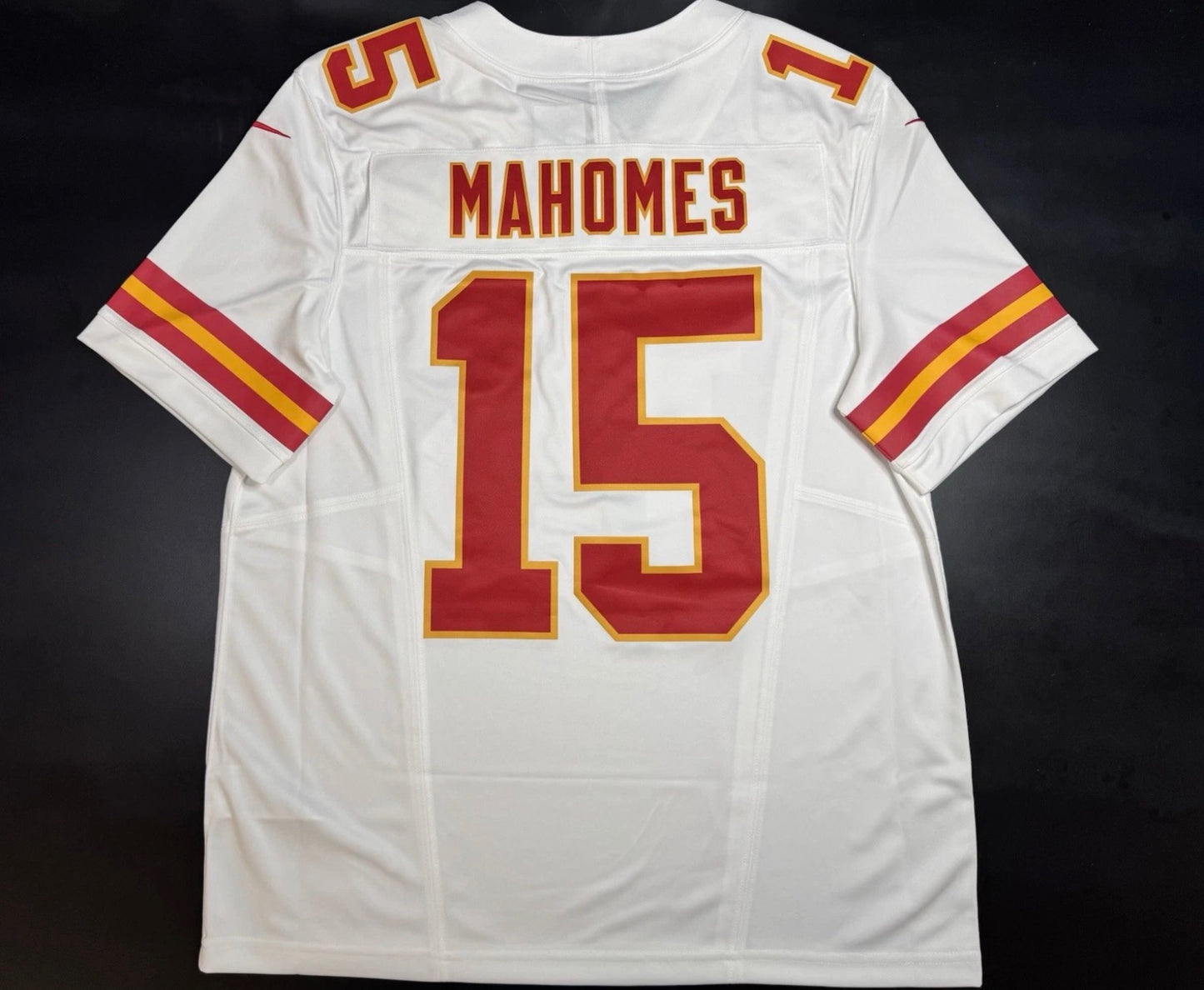 KANSAS CITY CHIEFS PATRICK MAHOMES WHITE SUPERBOWL JERSEY