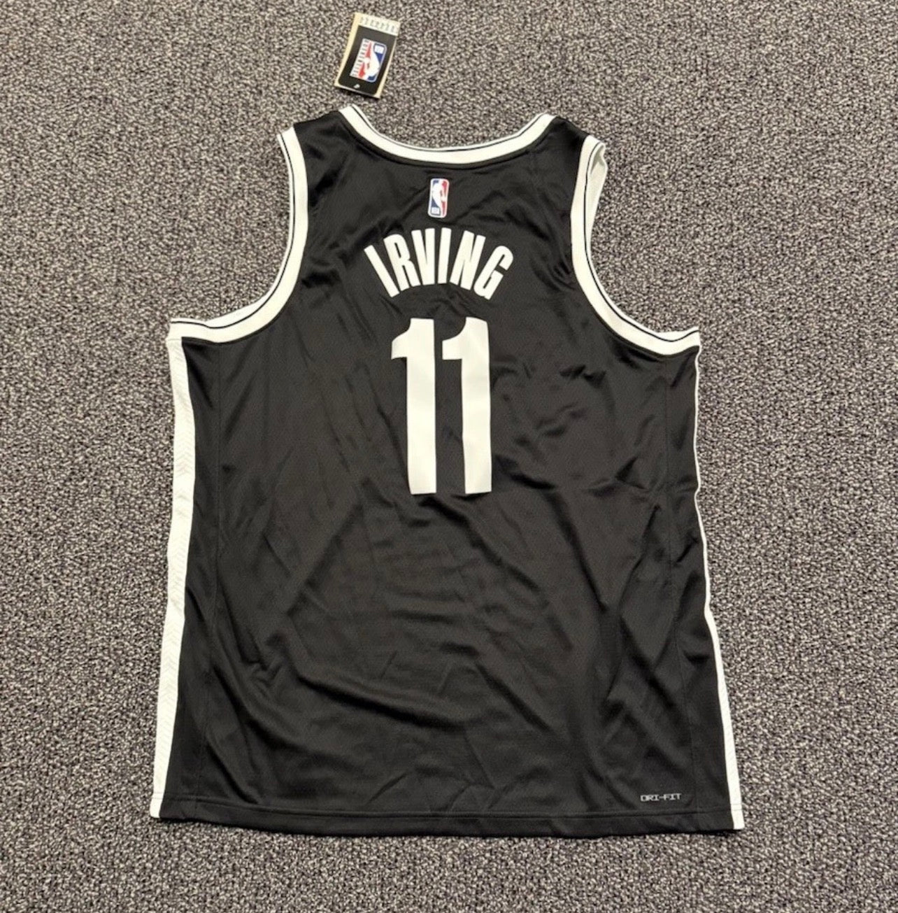 Brooklyn Nets Kyrie Irving black jersey ￼