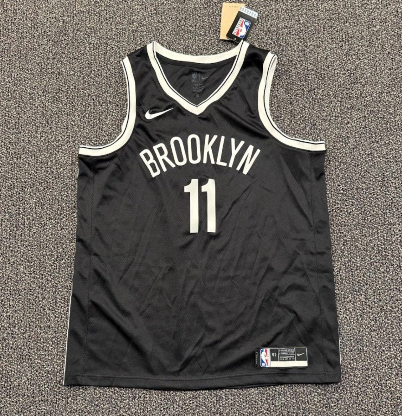 Brooklyn Nets Kyrie Irving black jersey ￼