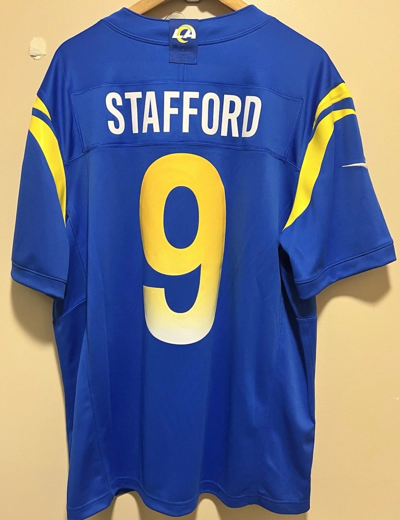 Los Angeles Rams Matthew Stafford blue jersey ￼