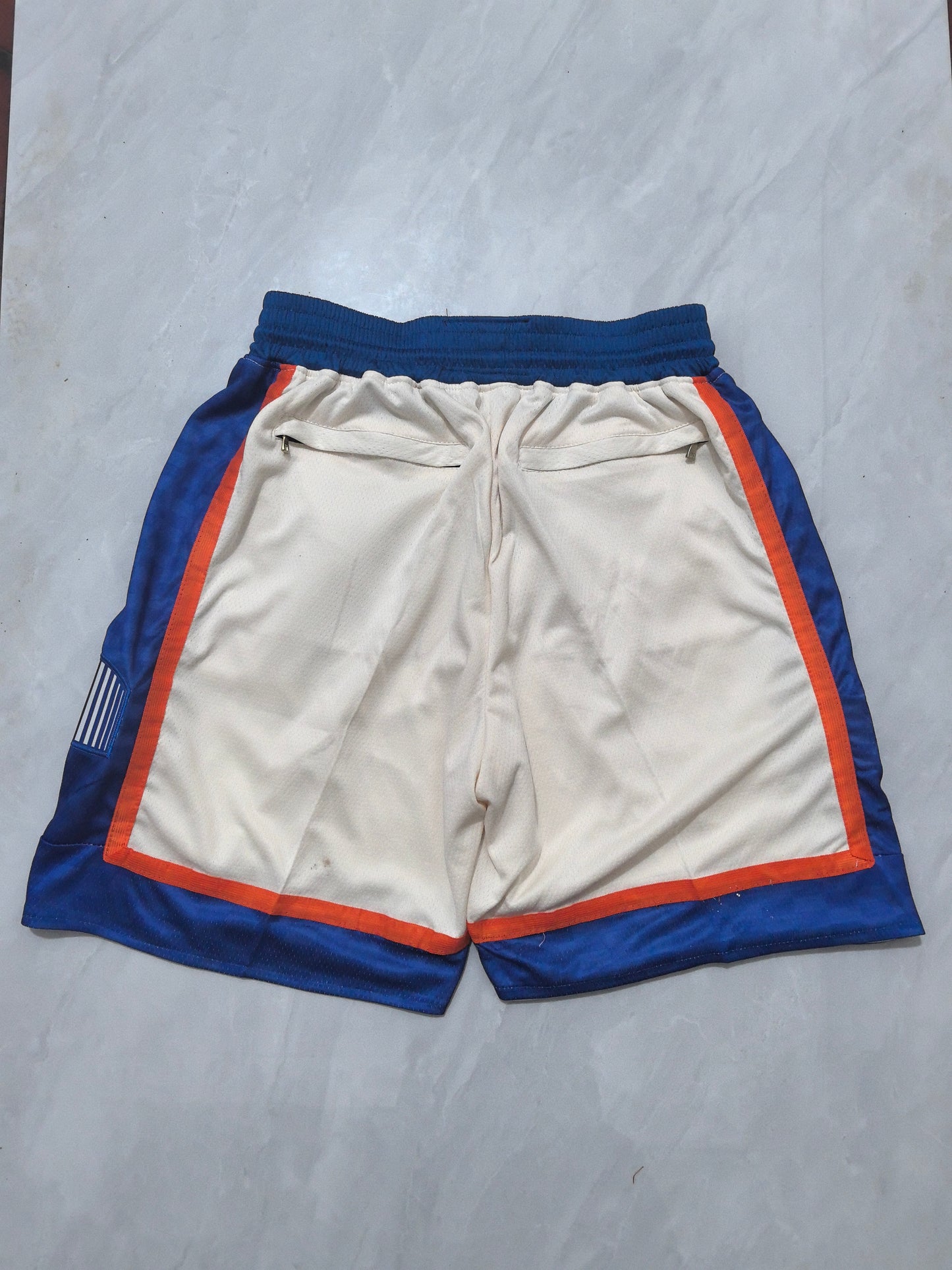 NEW YORK KNICKS BEIGE SHORTS