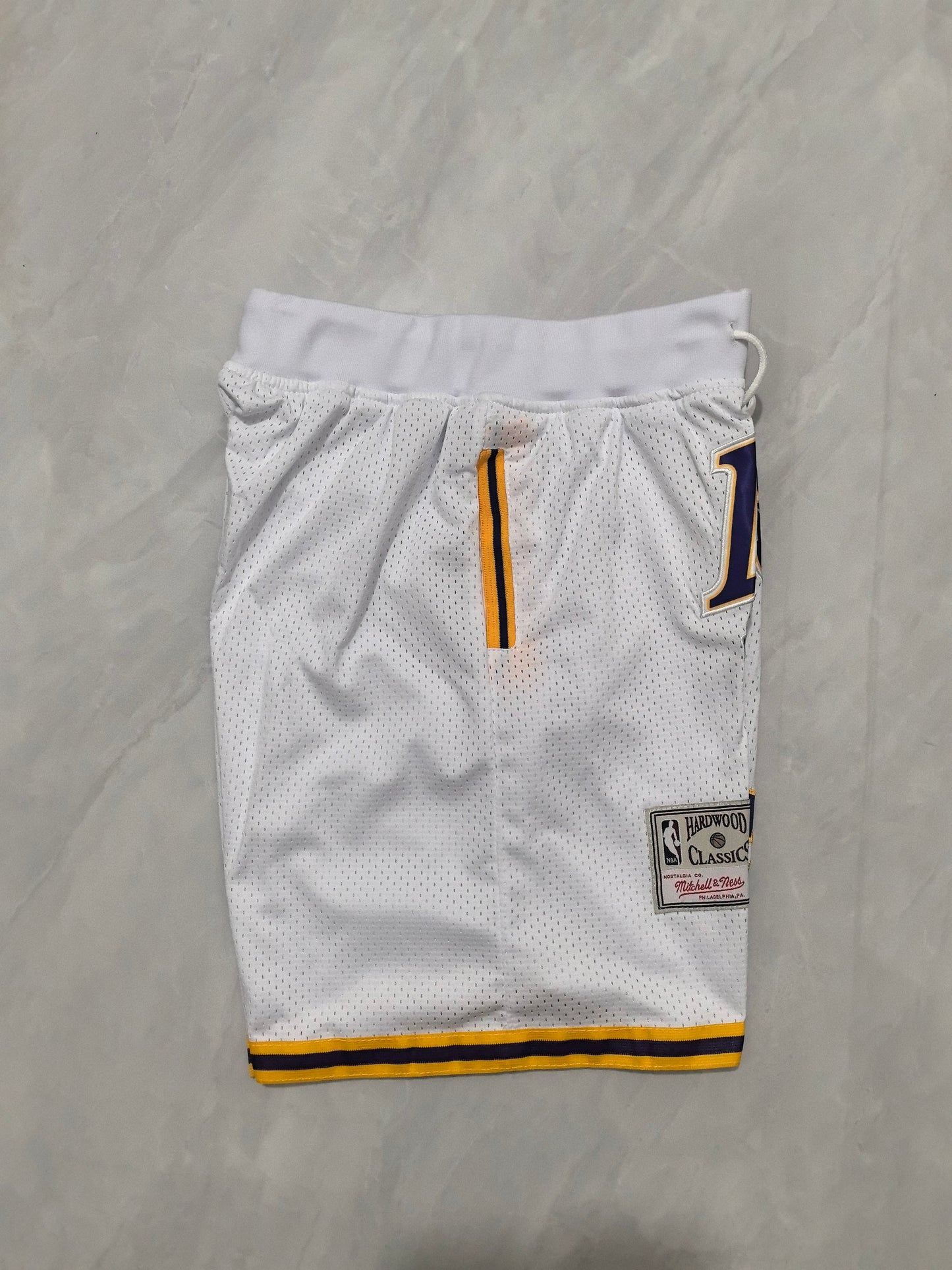 LOS ANGELES LAKERS WHITE SHORTS