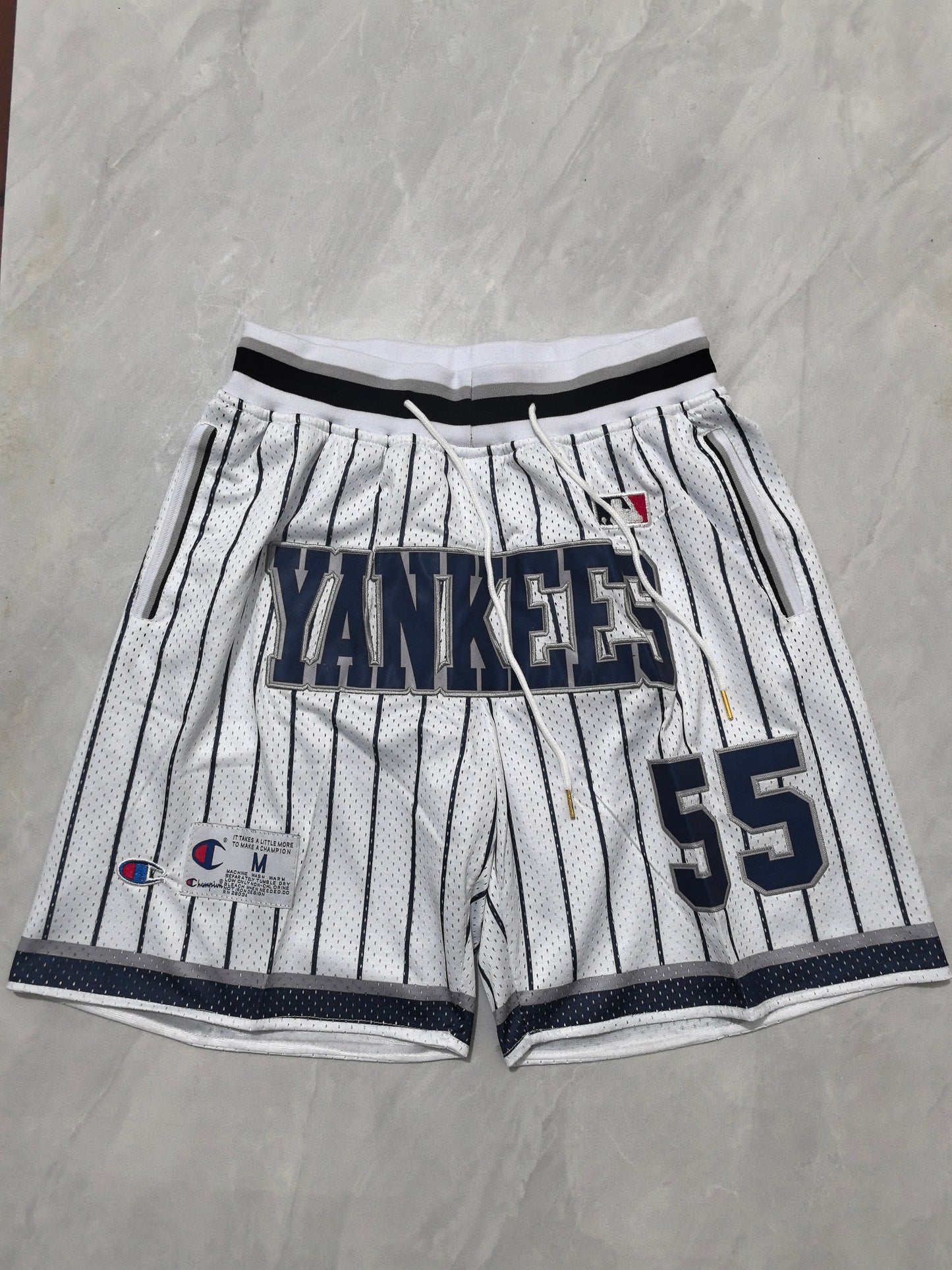 NEW YORK YANKEES WHITE SHORTS