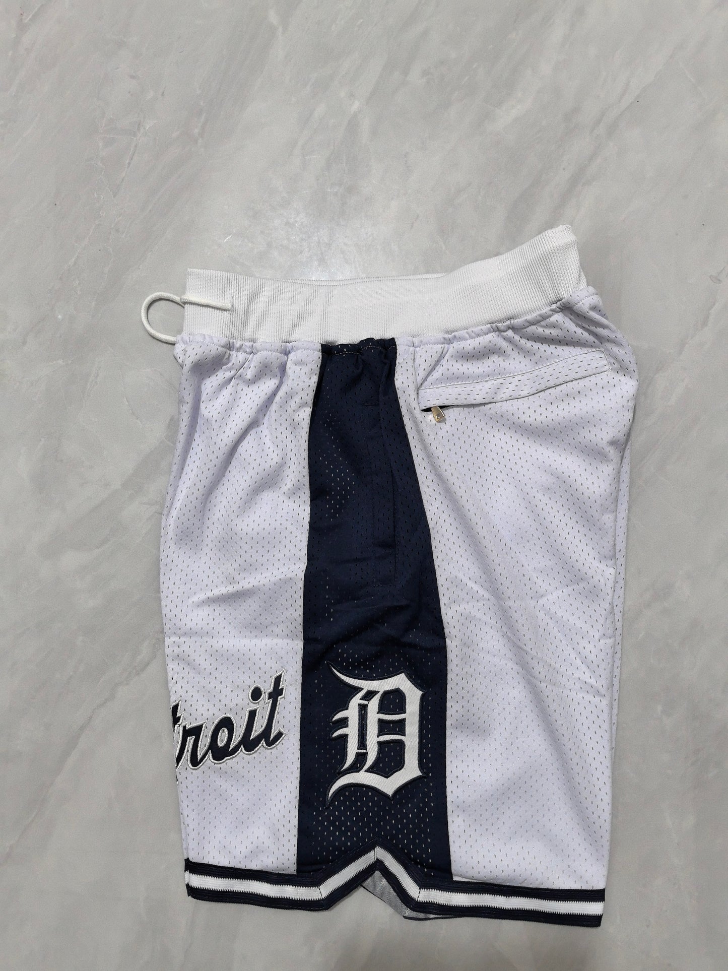 DETROIT TIGERS WHITE SHORTS