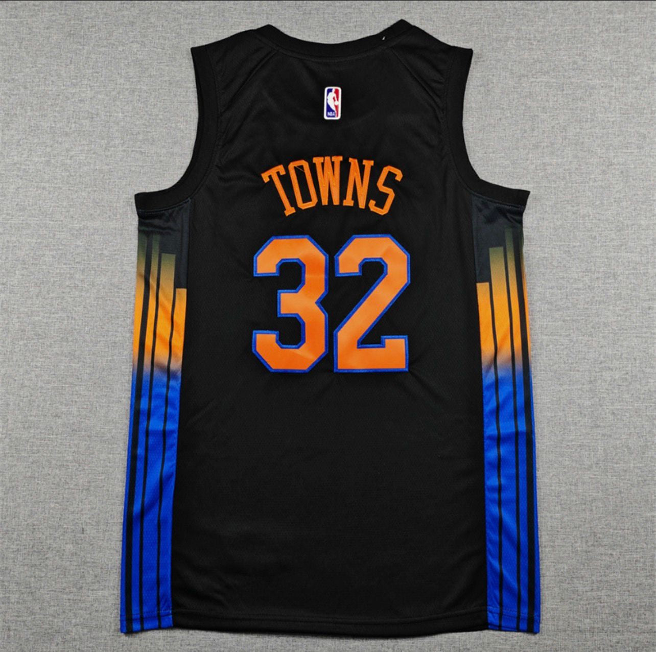 Karl-Anthony Towns Black Gradient New York Knicks Jersey