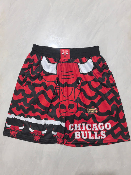 CHICAGO BULLS RED SHORTS