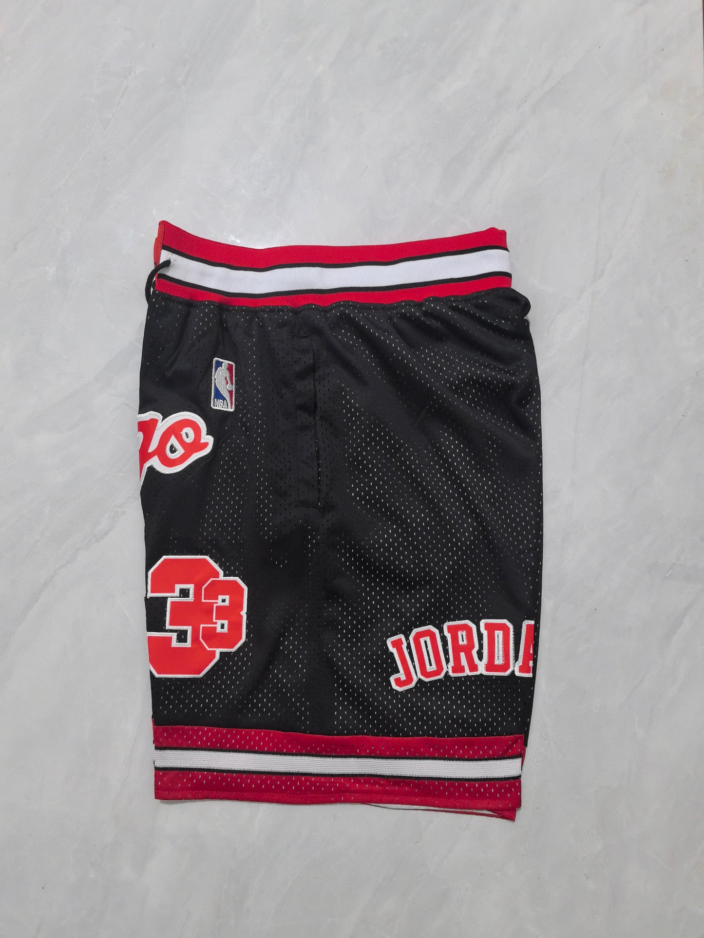 CHICAGO BULLS MICHAEL JORDAN BLACK SHORTS