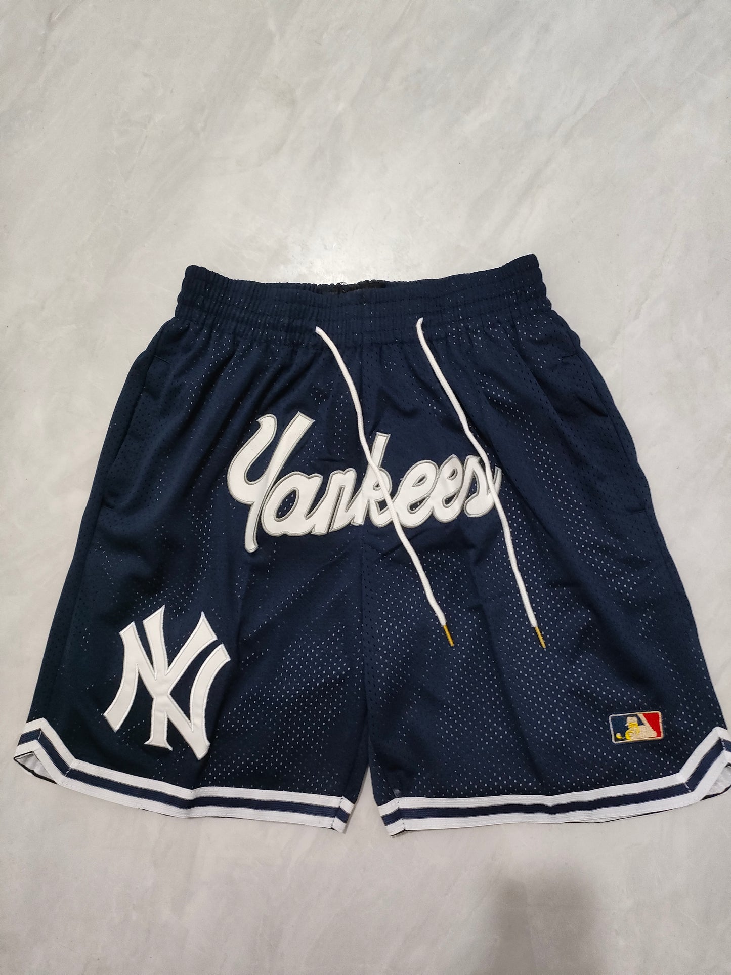 NEW YORK YANKEES BLUE SHORTS
