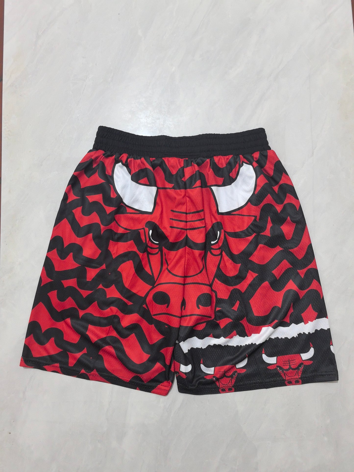 CHICAGO BULLS RED SHORTS