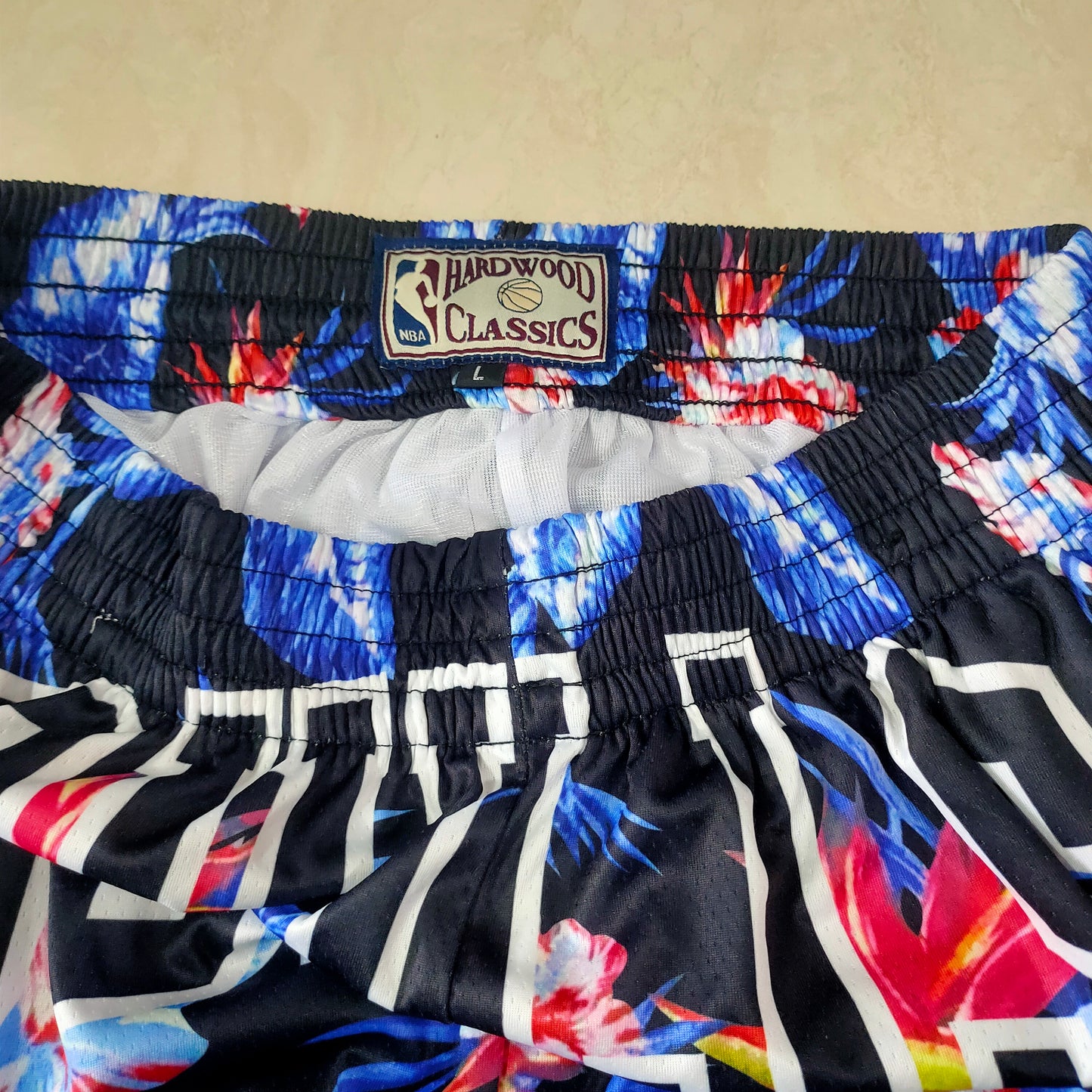 CHICAGO BULLS FLOWER SHORTS