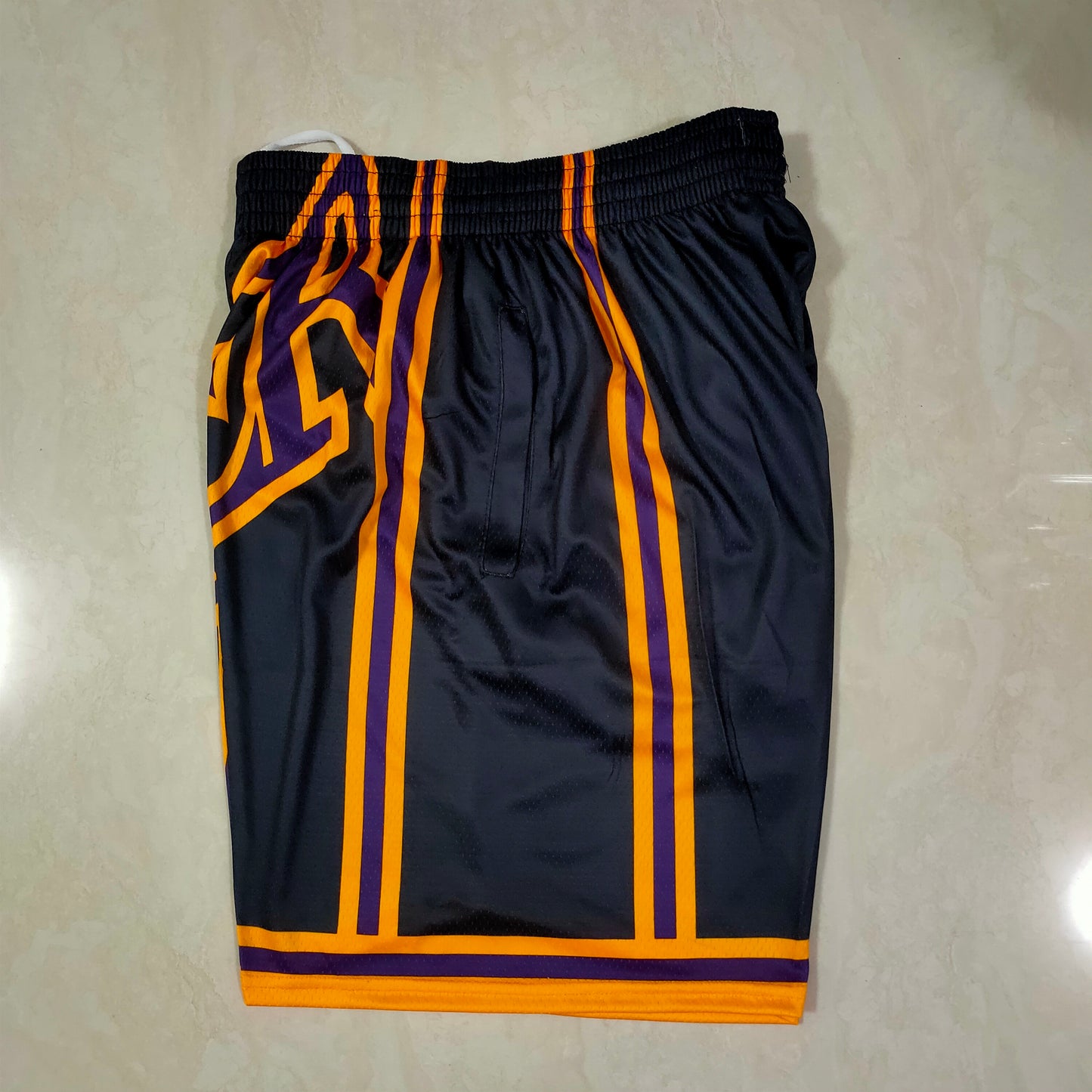 LOS ANGELES LAKERS BLACK SHORTS